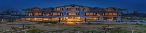Brein Hotel | Lakewalk Suites