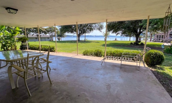 Negreet House | LaNana Crossing Lodge