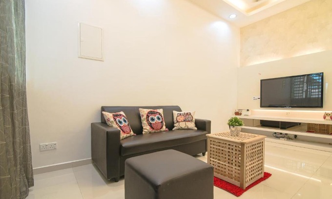 Bayan Lepas House | Landed Cozy House Near SPICE, Airport