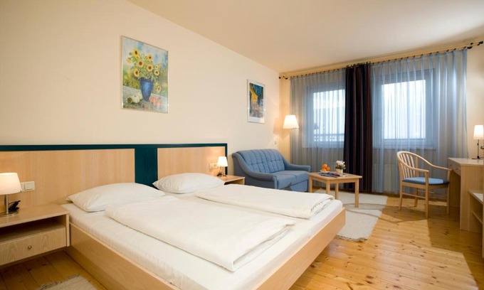 Rudersdorf House | Landgasthof Zum Alten Weinstock