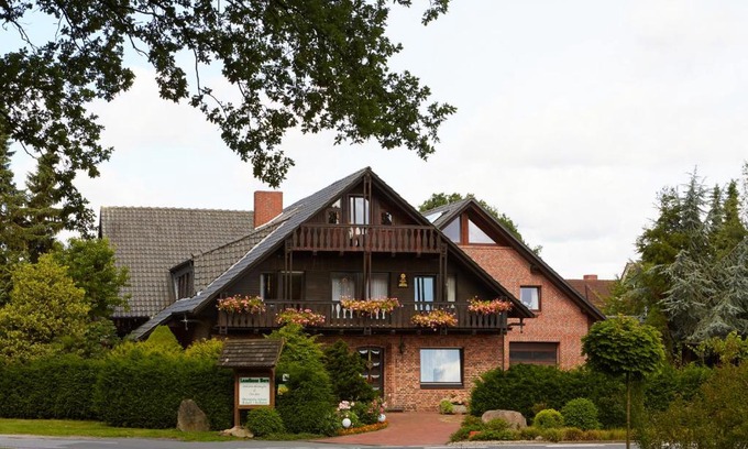 Loningen Hotel | Landhaus Burs