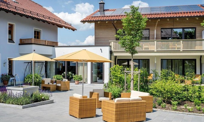 Waging am See Hotel | Landhaus Tanner