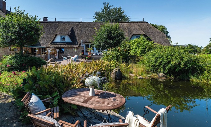 Delve House | Landhaus von Lilienfeld mit Schwimmbad, Sauna, Solarium, Fitnessraum und Garten