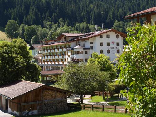 Oberau Hotel | Landhotel Tirolerhof - Wildschönau - PREMIUM Card im Sommer
