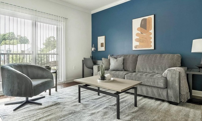 Huntersville Apartment | Landing | Amazing 2BD, Gym