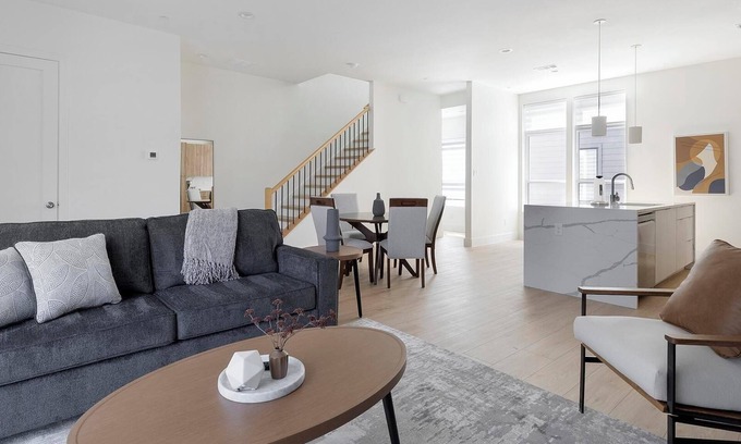 Dallas Apartment | Landing | Amazing 2BD in Downtown Dallas