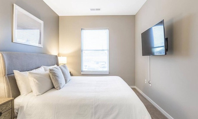 West Central Apartment | Landing at Cityscape Flats - 1 Bedroom in West Central