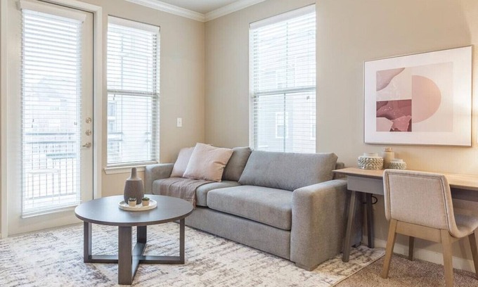 Bixby Apartment | Landing at Encore Memorial - 2 Bedrooms in Downtown Bixby