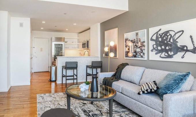 Northwest Columbus Apartment | Landing at Kendall Park - 2 Bedrooms in Governo.