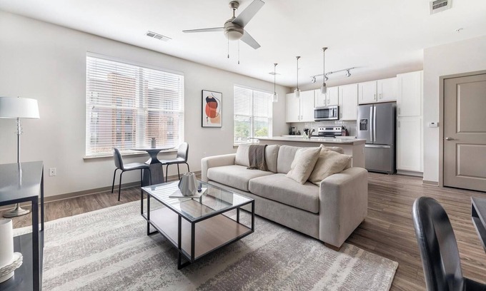 Knoxville Apartment | Landing at One Riverwalk - 1 Bedroom in South K.
