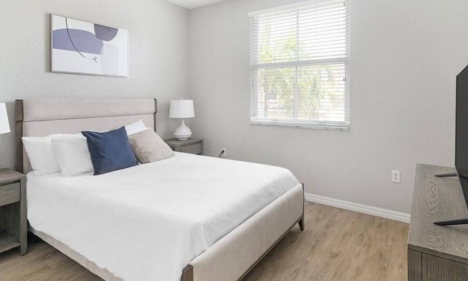 Plantation Apartment | Landing at Solero Plantation - 2 Bedrooms in Downtown Plantation