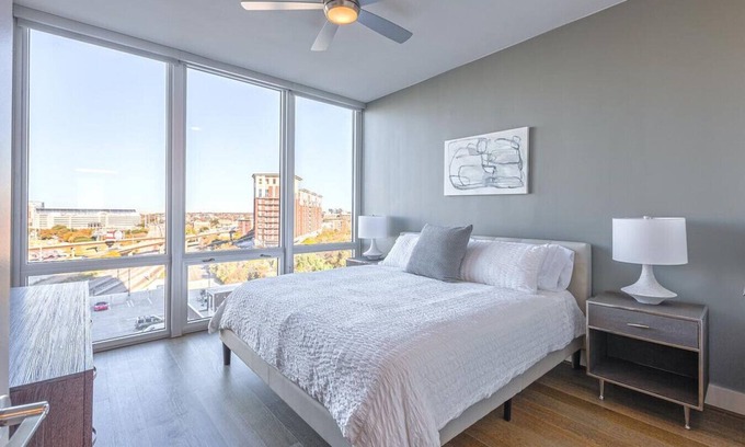 Uptown Apartment | Landing at The Katy - 2 Bedrooms in Victory Park