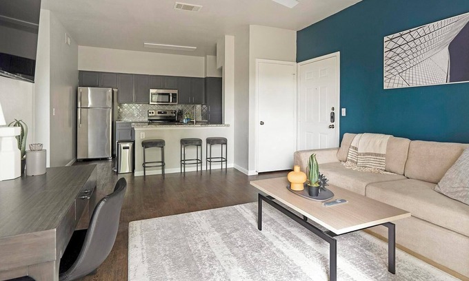 San Antonio Apartment | Landing | Beautiful 2BD, Gym, Pool