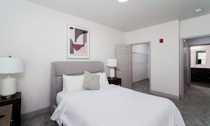 Corryville Apartment | Landing | Beautiful 2BD, Clubhouse, Pool