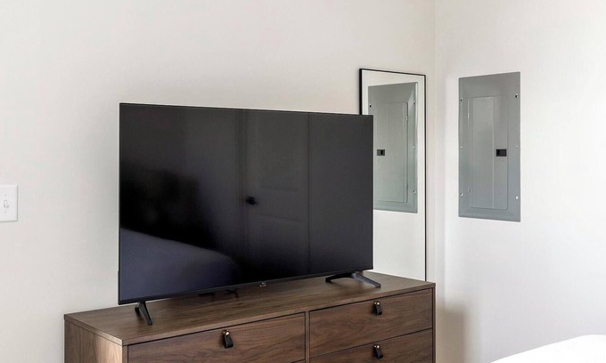 Madison Apartment | Landing | Beautiful 2BD, Pool, Clubhouse