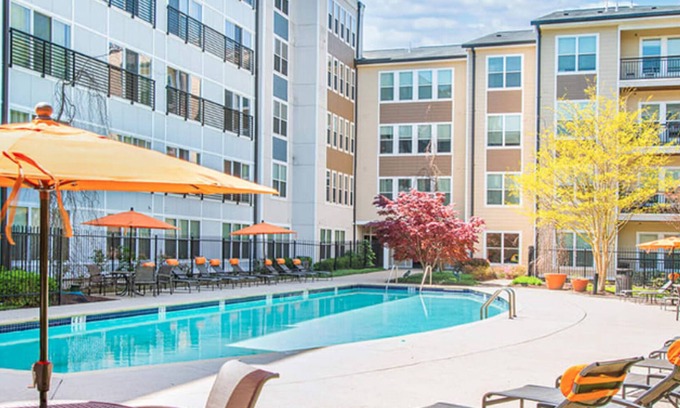 Chillum Apartment | Landing | Chic 1BD, Pool, Gym