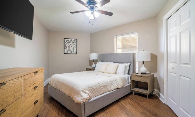 Mid City North Apartment | Landing | Chic 2BD, Pool, Gym