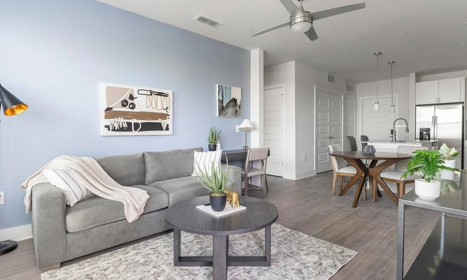 The Forum Apartment | Landing | Incredible 2BD, Gym