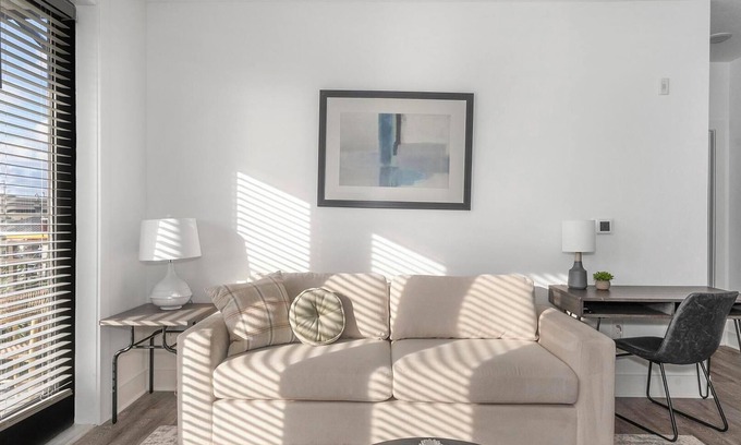 San Marco Apartment | Landing | Incredible 2BD, Pool, Gym