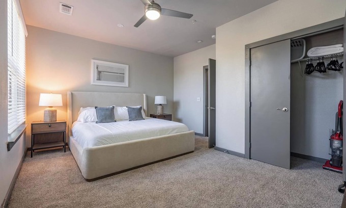 Tobin Hill Apartment | Landing | Incredible 2BD, Clubhouse, Courtyard