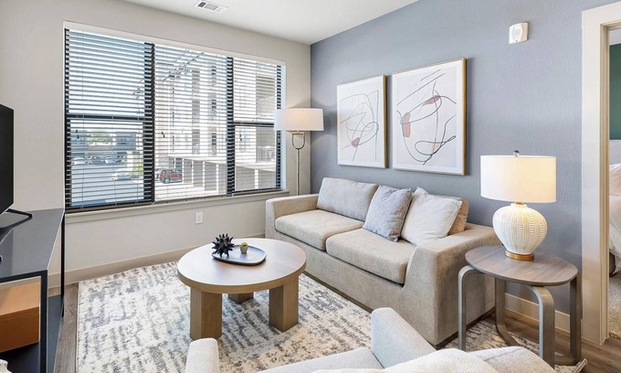 Houston Apartment | Landing | Modern 1BD, Pool, Clubhouse