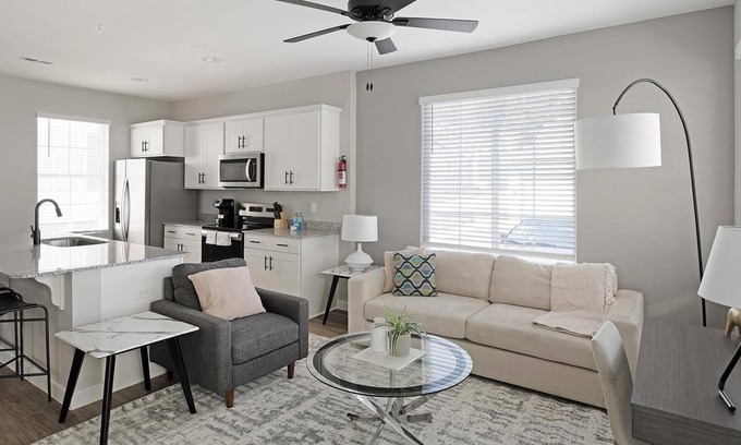 Madison Apartment | Landing | Modern 2BD, Clubhouse, Courtyard
