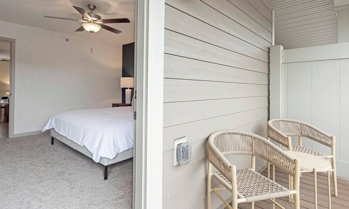 Lyman Apartment | Landing | Modern 2BD, Clubhouse, Gym