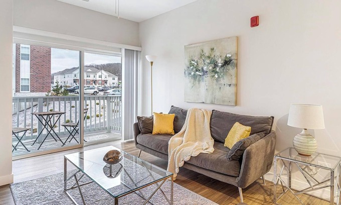 Willow Springs Apartment | Landing | Spectacular 2BD, Gym, Clubhouse