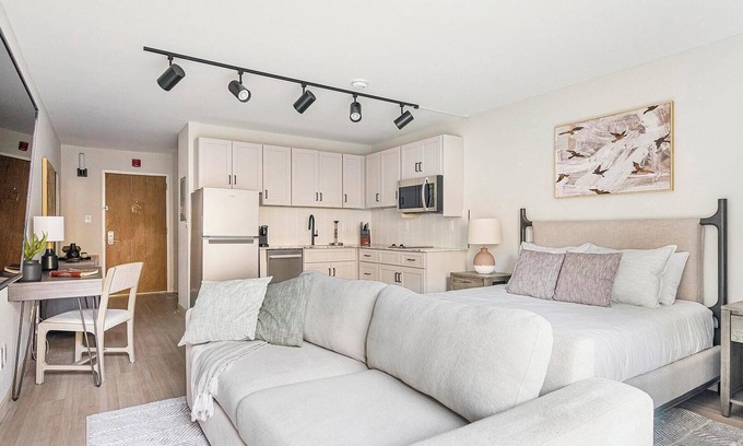 Northeast Raleigh Apartment | Landing | Spectacular Studio, Pool, Gym