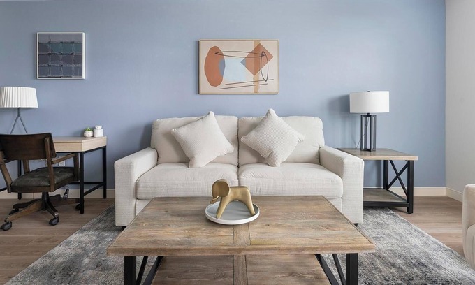 Caloosahatchee Apartment | Landing | Spectacular 1BD, Gym, Clubhouse