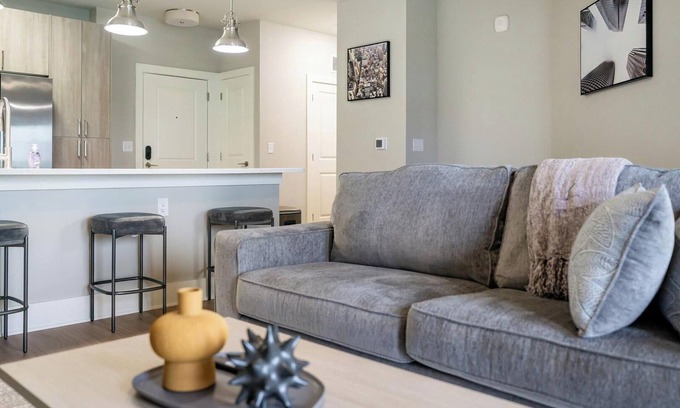 Fort Myers Apartment | Landing | Stylish 1BD, Gym, Clubhouse