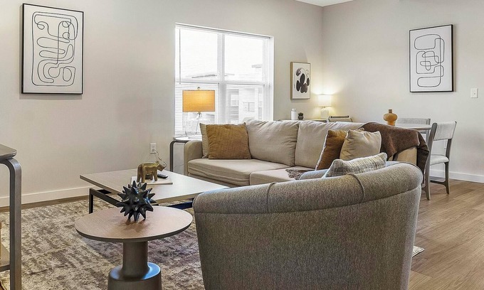 Cartersburg Apartment | Landing | Stylish 2BD, Courtyard, Pool