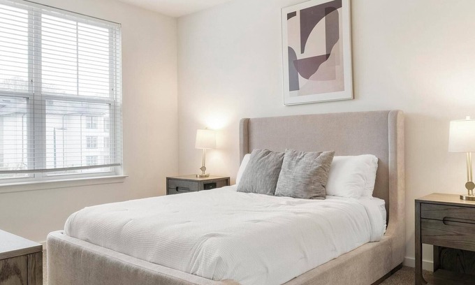 Mableton Apartment | Landing | Stylish 2BD, Yoga Studio, Rooftop Lounge