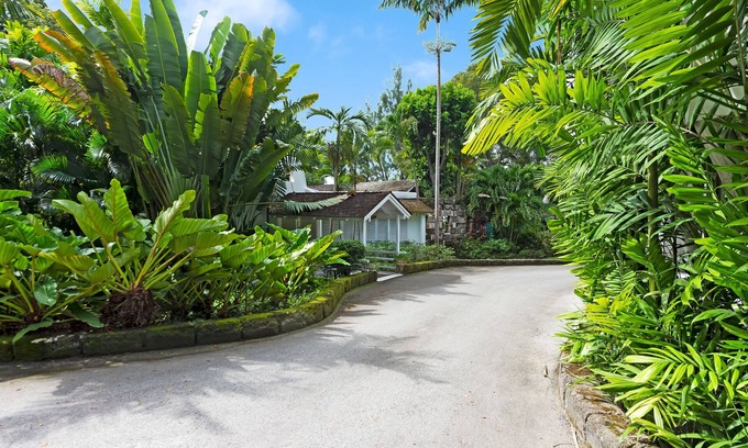 Sandy Lane Villa | Landmark House | Beach Front - Located in Stunning Saint James with Private Chef Services