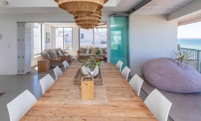 Paradise Beach Villa | Langebaan Beachfront 6 BDR. Villa