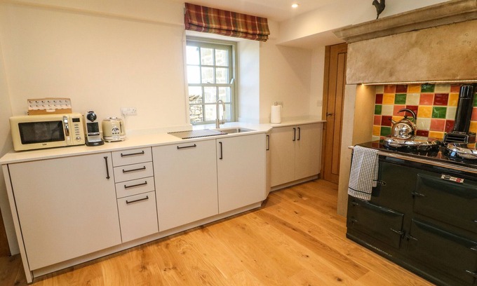 Fourstones Near Bentham Cottage | Lanshaw House