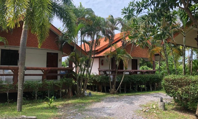 Ko Lanta House | Lanta School Beach Resort