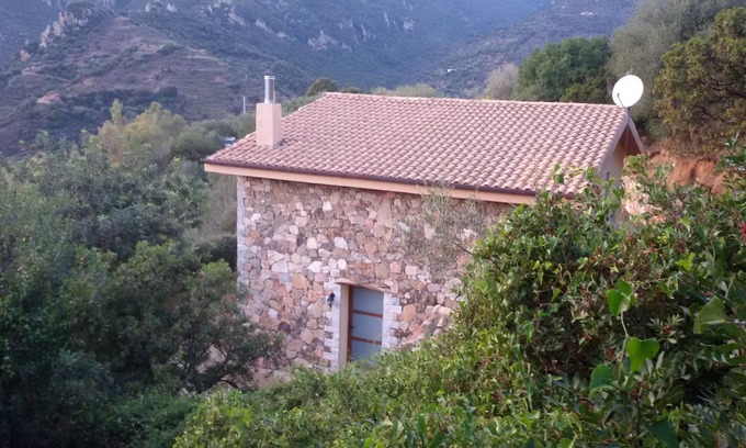 Lanusei House | Lanusei Domus Nunziata, Property with Veranda, Terraces, Garden. WiFi.
