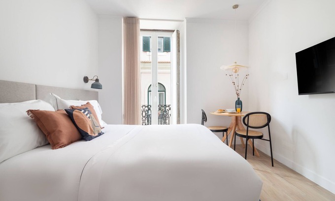 Santos Apartment | Lapa Diplomatic Flat 1.4 by Feel Lisboa