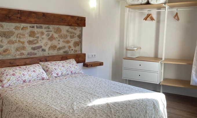 Fuentes de Ayodar House | LAPORCHÁ GUESTHOUSE