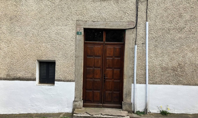 Grezieu-la-Varenne Apartment | Lappartement de la Tour Ronde