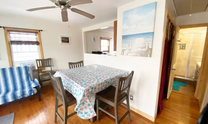 Old Orchard Beach Cottage | Large 2BD cottage 10 min to Pier & Beach Pets ok