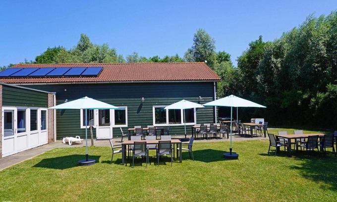 Brouwershaven House | Large 36 person group accommodation in Brouwershaven near Lake Grevelingen