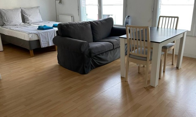 Arcueil Apartment | Large 37m² studio. RER Laplace and Maison des Examens within 5 minutes' walk