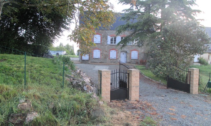 Brehan Other | LARGE 4 BEDROOM FARMHOUSE lots of charm, fully renovated 8+