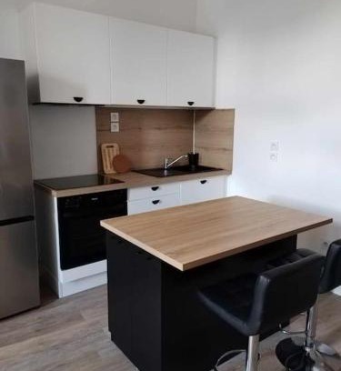 Roubaix Apartment | Large 40m2 Prox Lille-métro-tram