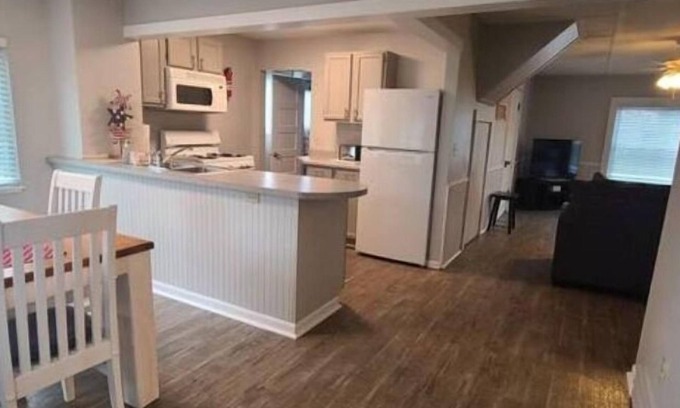 Indian River House | Large 4BR Lodge Sleeps 12+