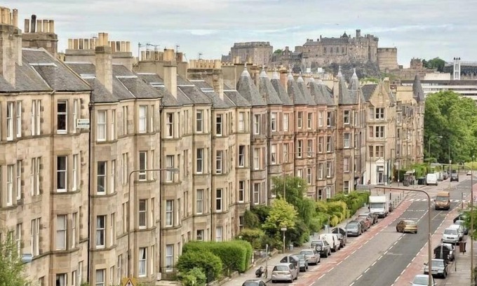 Marchmont Apartment | Large 5 Bedroom flat in Marchmont, Edinburgh