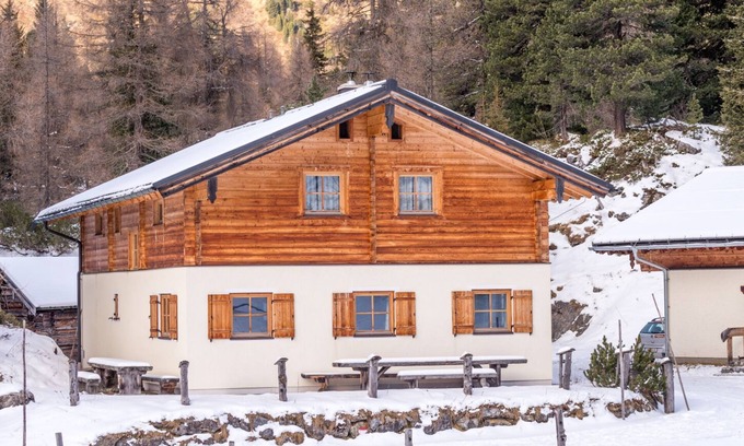 Untertauern Ski Chalet | Large alpine chalet for 19 people in a quiet location with sauna