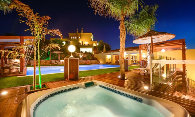 Silves Villa | Large and Luxurious Villa with Outdoor and Indoor Heated Pool, Gardens, Lakes